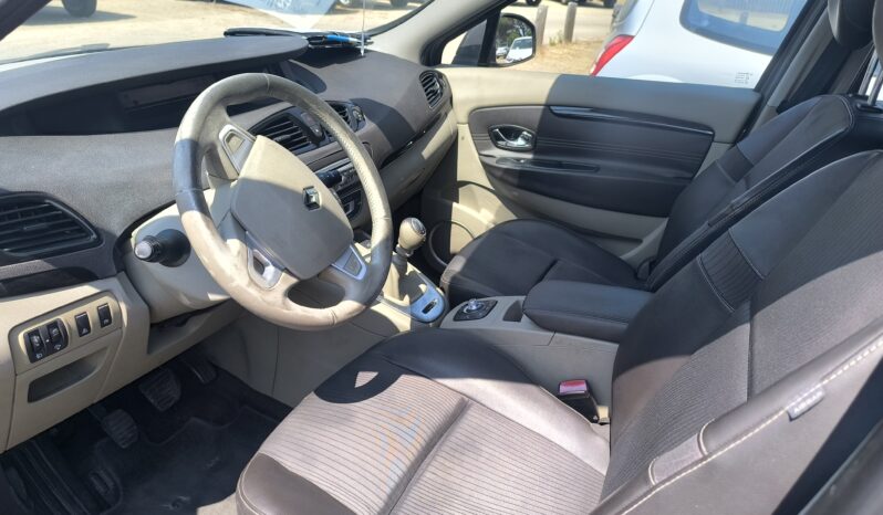 GRAND RENAULT SCENIC 7 PLACES DCI 130 CV complet
